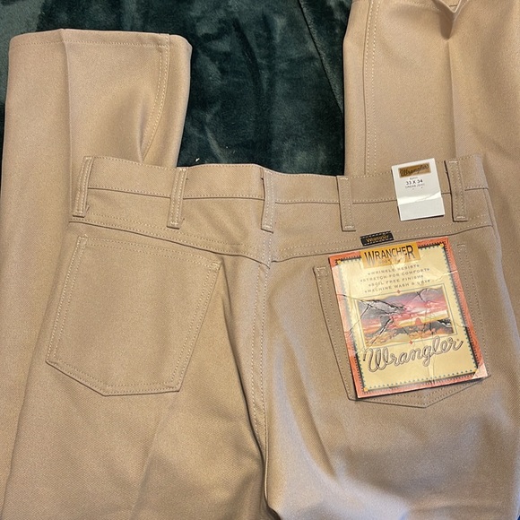 Men’s Wrangler Dress Jeans, size 33x34, NEVER WORN - Picture 5 of 6